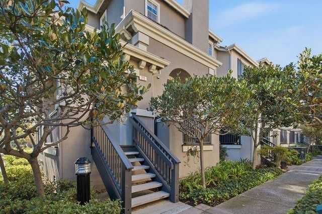 213 Moresby Lane, Redwood City, CA 94063