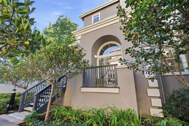 213 Moresby Lane, Redwood City, CA 94063