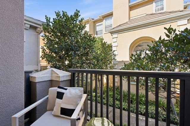 213 Moresby Lane, Redwood City, CA 94063