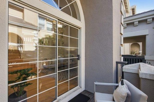213 Moresby Lane, Redwood City, CA 94063