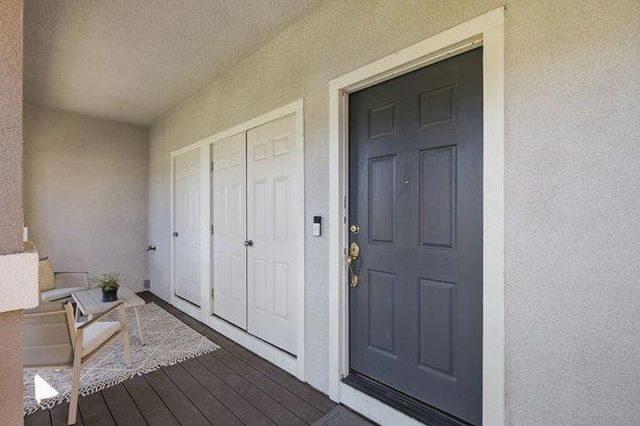 213 Moresby Lane, Redwood City, CA 94063
