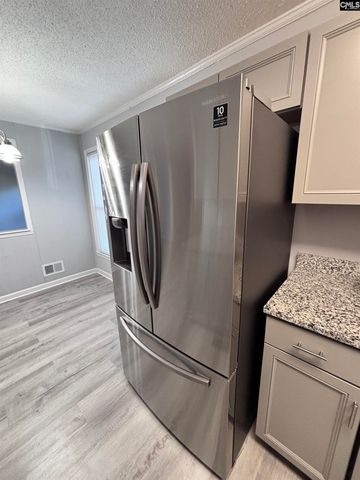 401 Ravenscroft Road, West Columbia, SC 29172