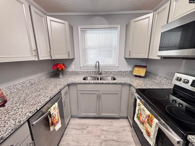 401 Ravenscroft Road, West Columbia, SC 29172