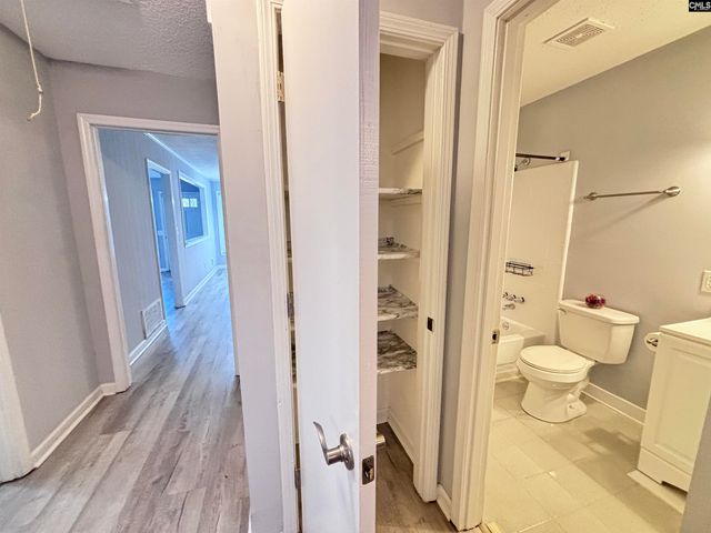 401 Ravenscroft Road, West Columbia, SC 29172