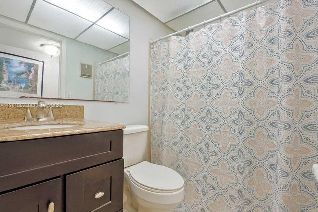 921 NE 199th St 107, Miami, FL 33179