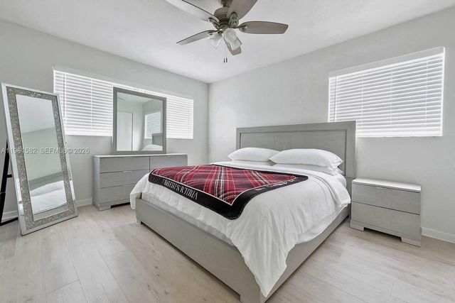 921 NE 199th St 107, Miami, FL 33179