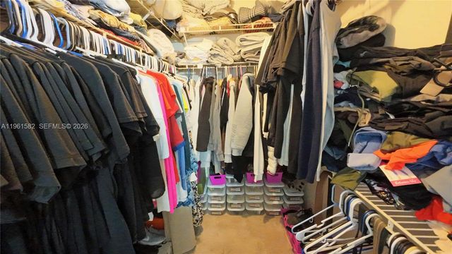 921 NE 199th St 107, Miami, FL 33179