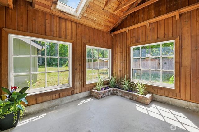1211 NE McWilliams, Bremerton, WA 98311