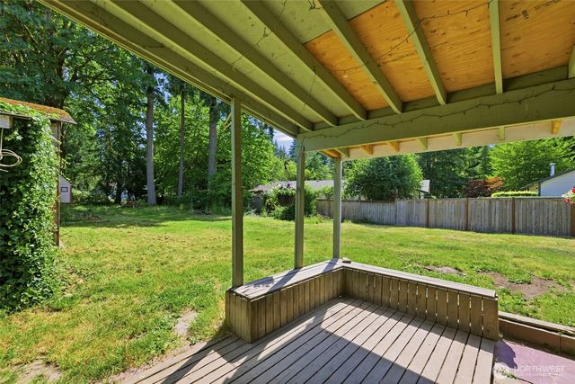 1211 NE McWilliams, Bremerton, WA 98311