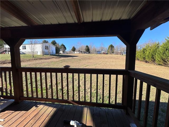 196 Westmoreland Meadows Drive, Cleveland, GA 30528