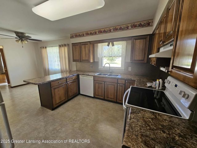 101 Rancho Street, Eaton Rapids, MI 48827