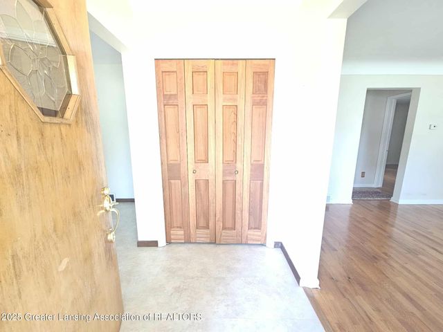 101 Rancho Street, Eaton Rapids, MI 48827