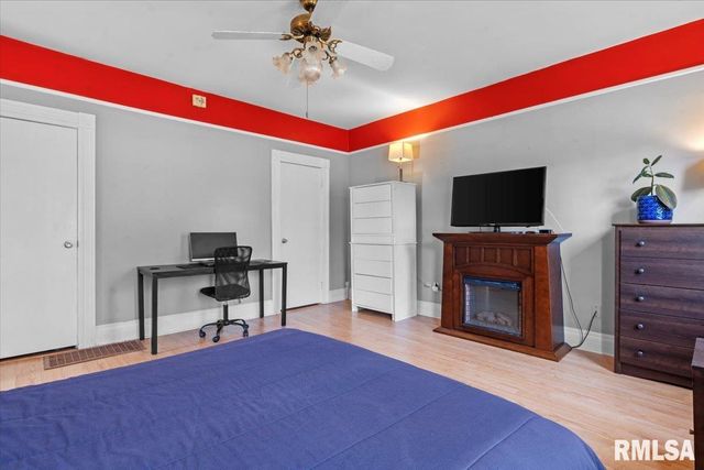 1637 S GLENWOOD Avenue, Springfield, IL 62704