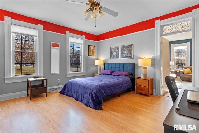 1637 S GLENWOOD Avenue, Springfield, IL 62704