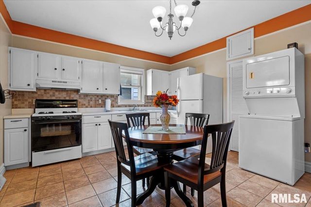 1637 S GLENWOOD Avenue, Springfield, IL 62704