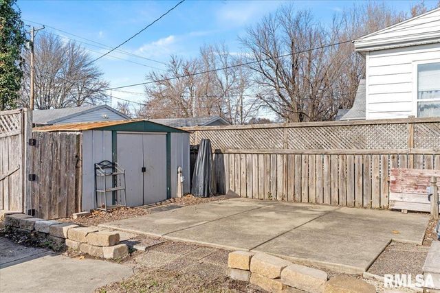 1637 S GLENWOOD Avenue, Springfield, IL 62704