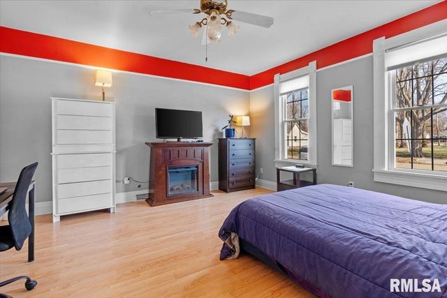 1637 S GLENWOOD Avenue, Springfield, IL 62704