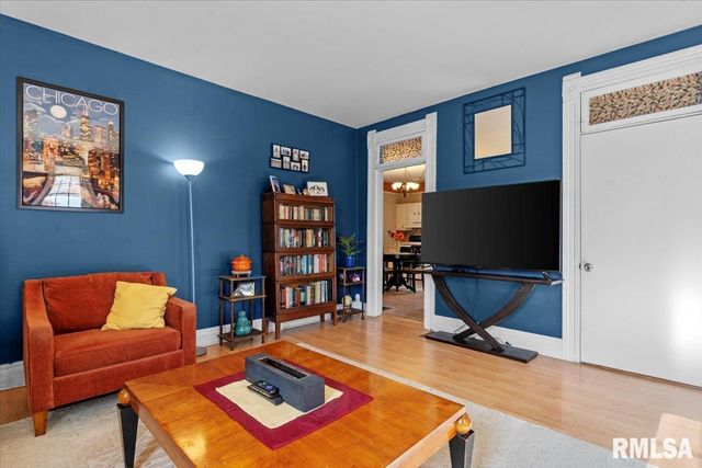 1637 S GLENWOOD Avenue, Springfield, IL 62704