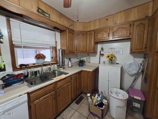 421 Juniper Street, Greeneville, TN 37745