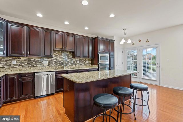 43163 MITCHAM SQ, Ashburn, VA 20148