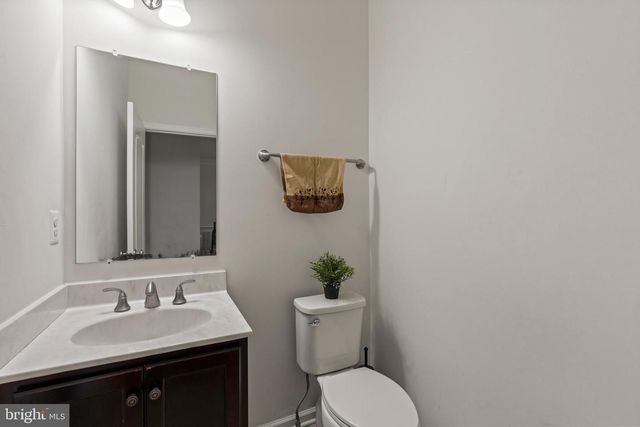 43163 MITCHAM SQ, Ashburn, VA 20148