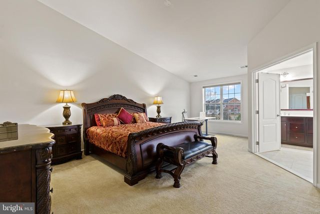 43163 MITCHAM SQ, Ashburn, VA 20148