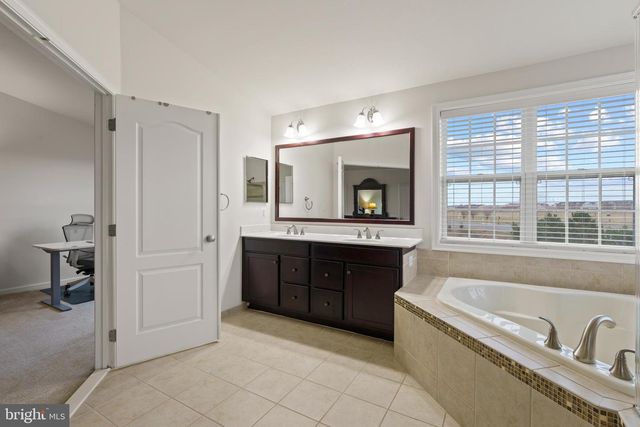 43163 MITCHAM SQ, Ashburn, VA 20148