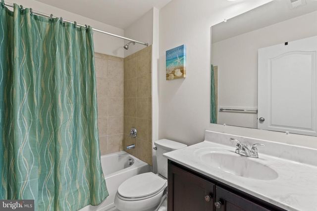 43163 MITCHAM SQ, Ashburn, VA 20148