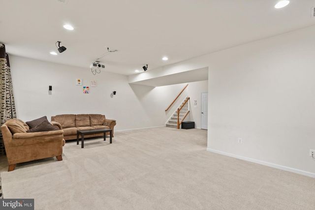 43163 MITCHAM SQ, Ashburn, VA 20148