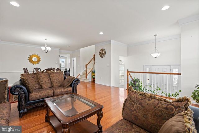 43163 MITCHAM SQ, Ashburn, VA 20148