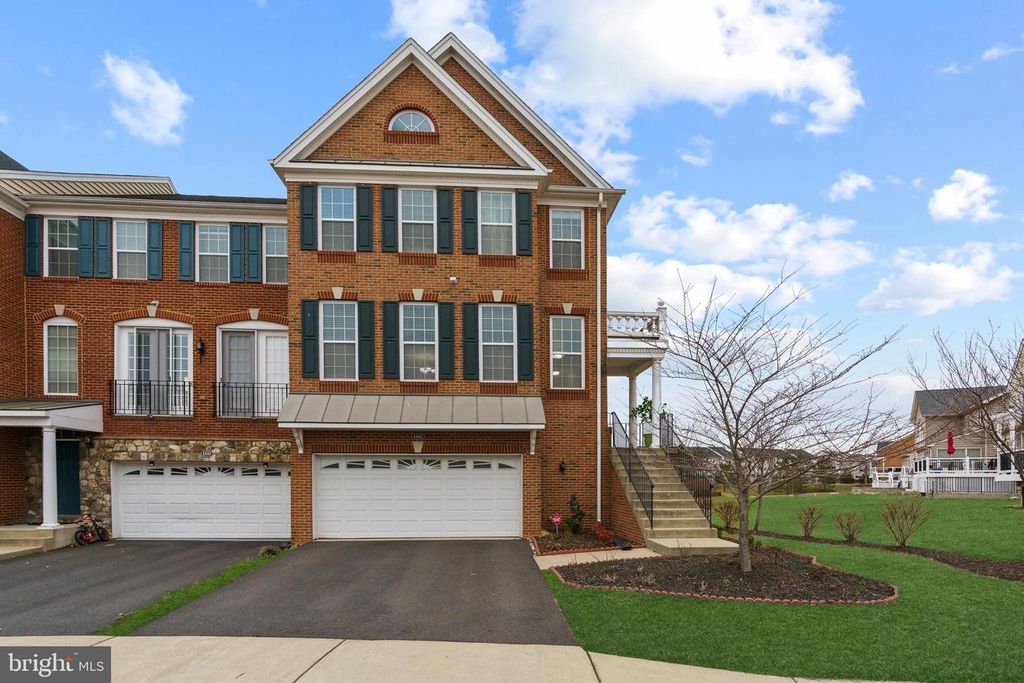 43163 MITCHAM SQ, Ashburn, VA 20148