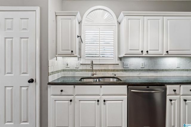 1205 WINDSOR PARKWAY, Moody, AL 35004