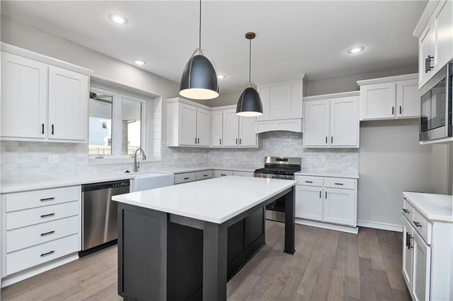 6104 Barth Road, Shawnee, KS 66226