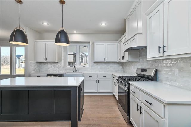 6104 Barth Road, Shawnee, KS 66226