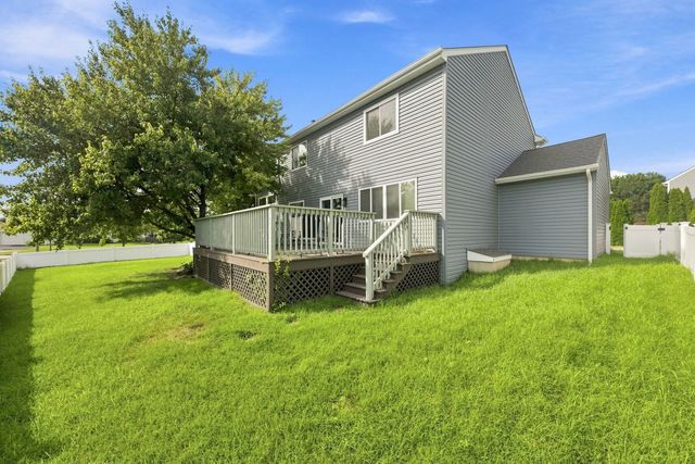 2052 Shady Grove Court, Naperville, IL 60565