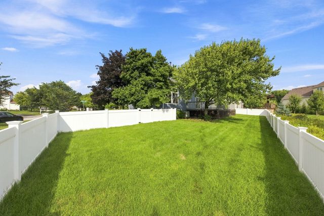 2052 Shady Grove Court, Naperville, IL 60565