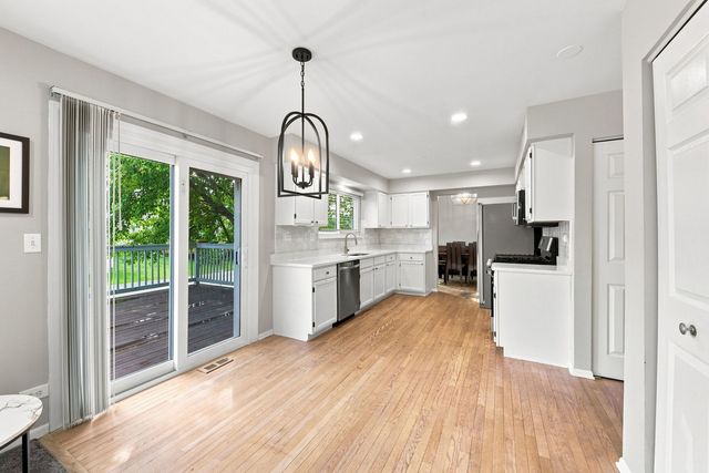 2052 Shady Grove Court, Naperville, IL 60565