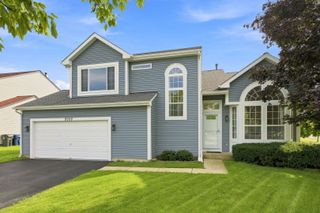 2052 Shady Grove Court, Naperville, IL 60565