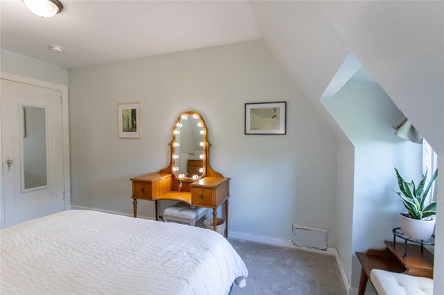 3211 Willett Rd, Baldwin Boro, PA 15227