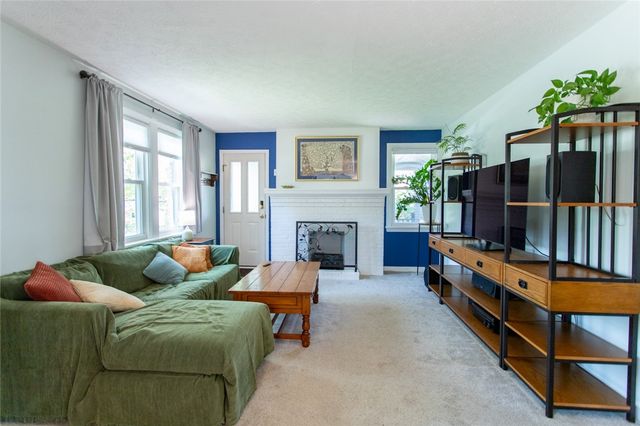 3211 Willett Rd, Baldwin Boro, PA 15227