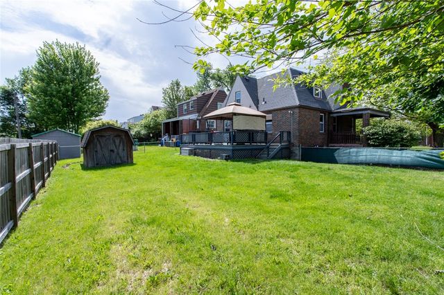 3211 Willett Rd, Baldwin Boro, PA 15227
