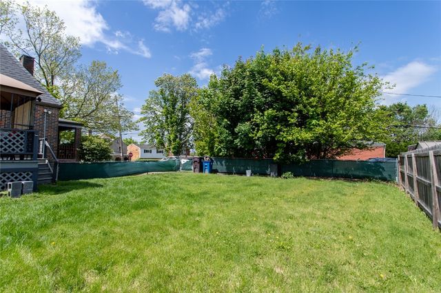 3211 Willett Rd, Baldwin Boro, PA 15227