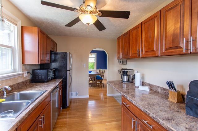 3211 Willett Rd, Baldwin Boro, PA 15227