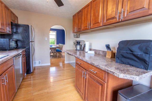 3211 Willett Rd, Baldwin Boro, PA 15227