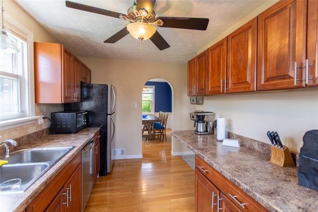 3211 Willett Rd, Baldwin Boro, PA 15227