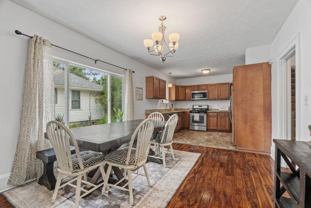 77 Stevens Street E, Saint Paul, MN 55107