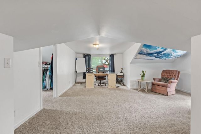 77 Stevens Street E, Saint Paul, MN 55107