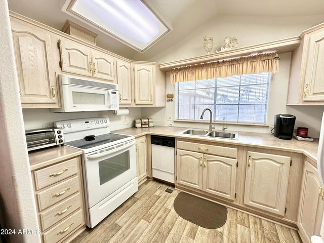 755 S DIAMOND Drive, Apache Junction, AZ 85119