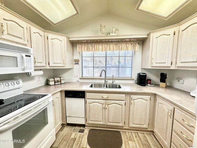 755 S DIAMOND Drive, Apache Junction, AZ 85119