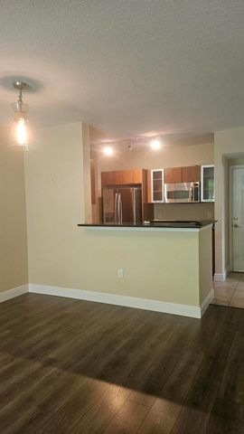 700 E Boynton Beach Boulevard 407, Boynton Beach, FL 33435